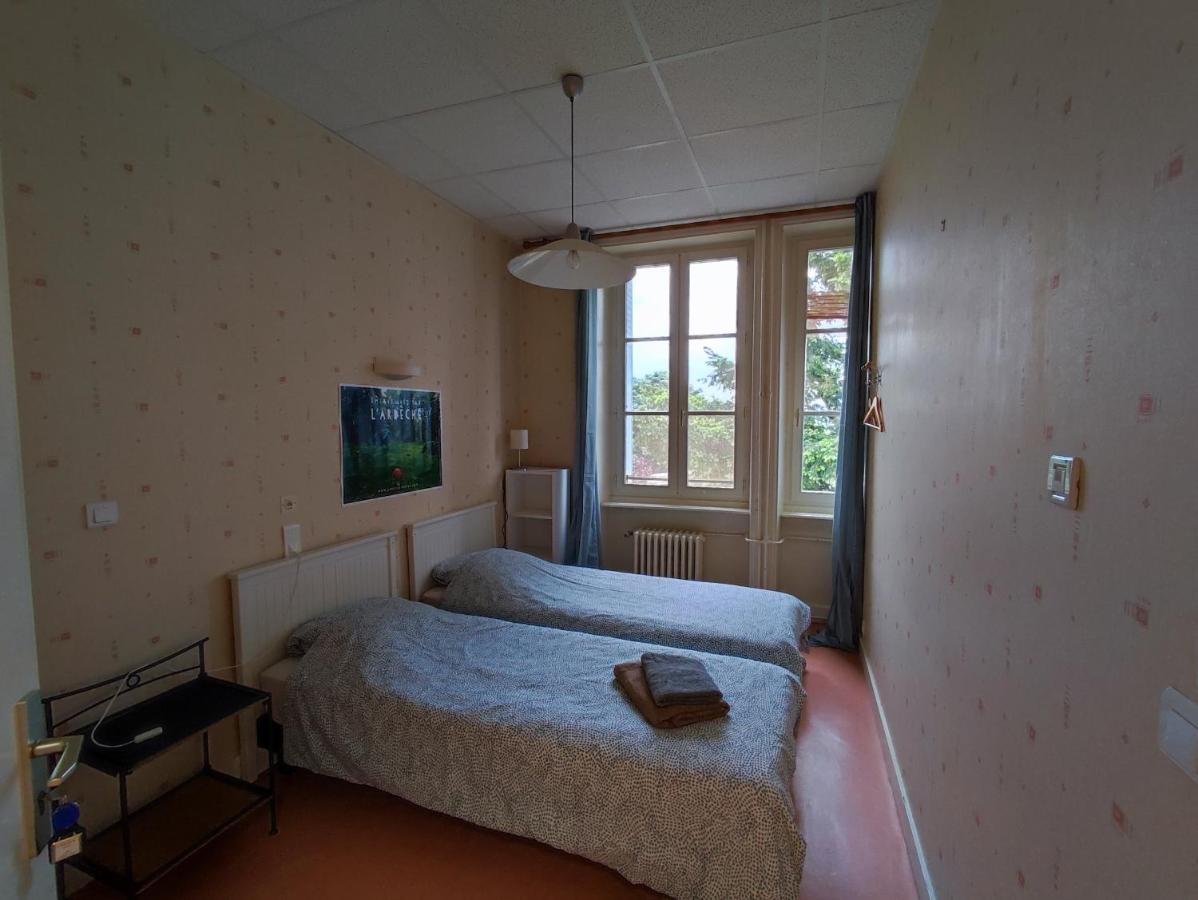 Gîte d'étape du Clos Saint Roch Viviers Extérieur photo